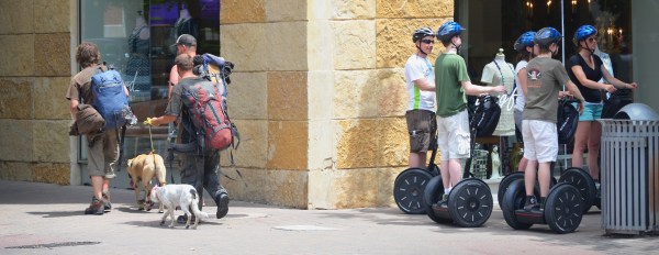 Living and cruising,crop